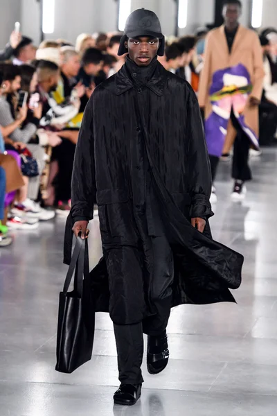 Look 9